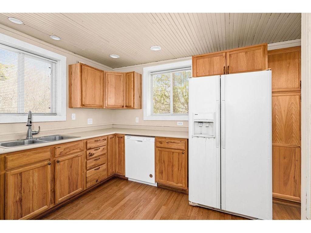 1540 N 7th Avenue E Duluth MN 55805 7074284 image10