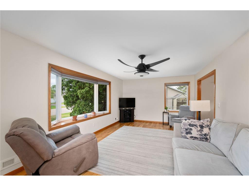 15408 Drexel Court Apple Valley MN 55124 7077472 image3