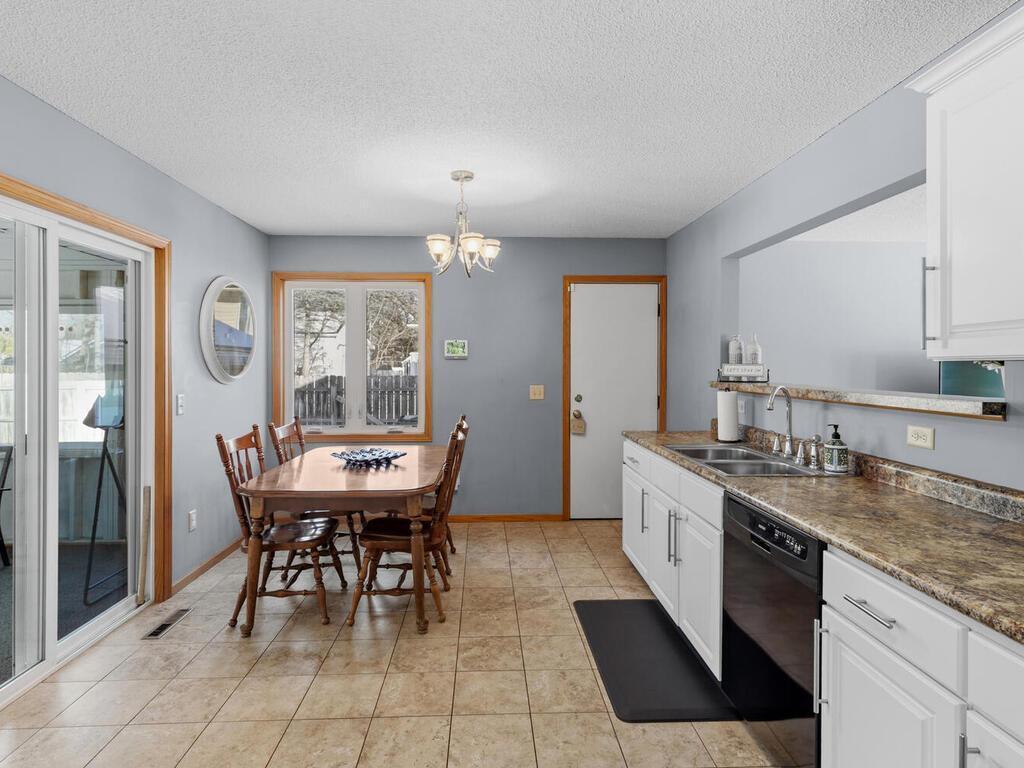 1541 60th Avenue NE Fridley MN 55432 7025859 image10