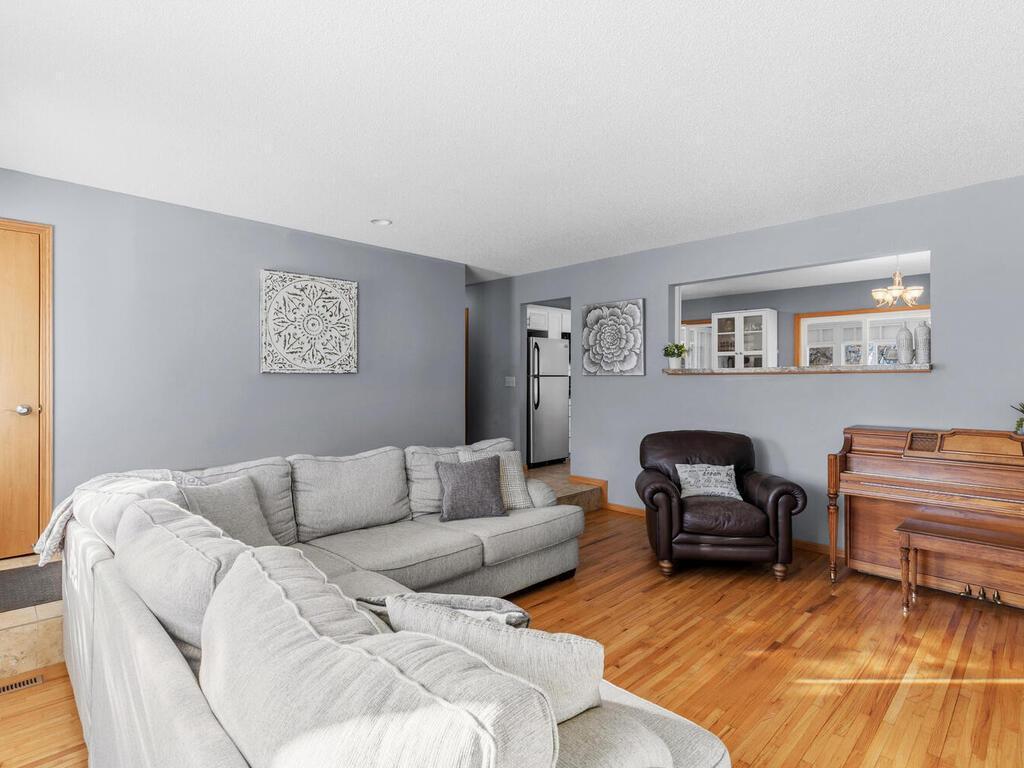 1541 60th Avenue NE Fridley MN 55432 7025859 image2