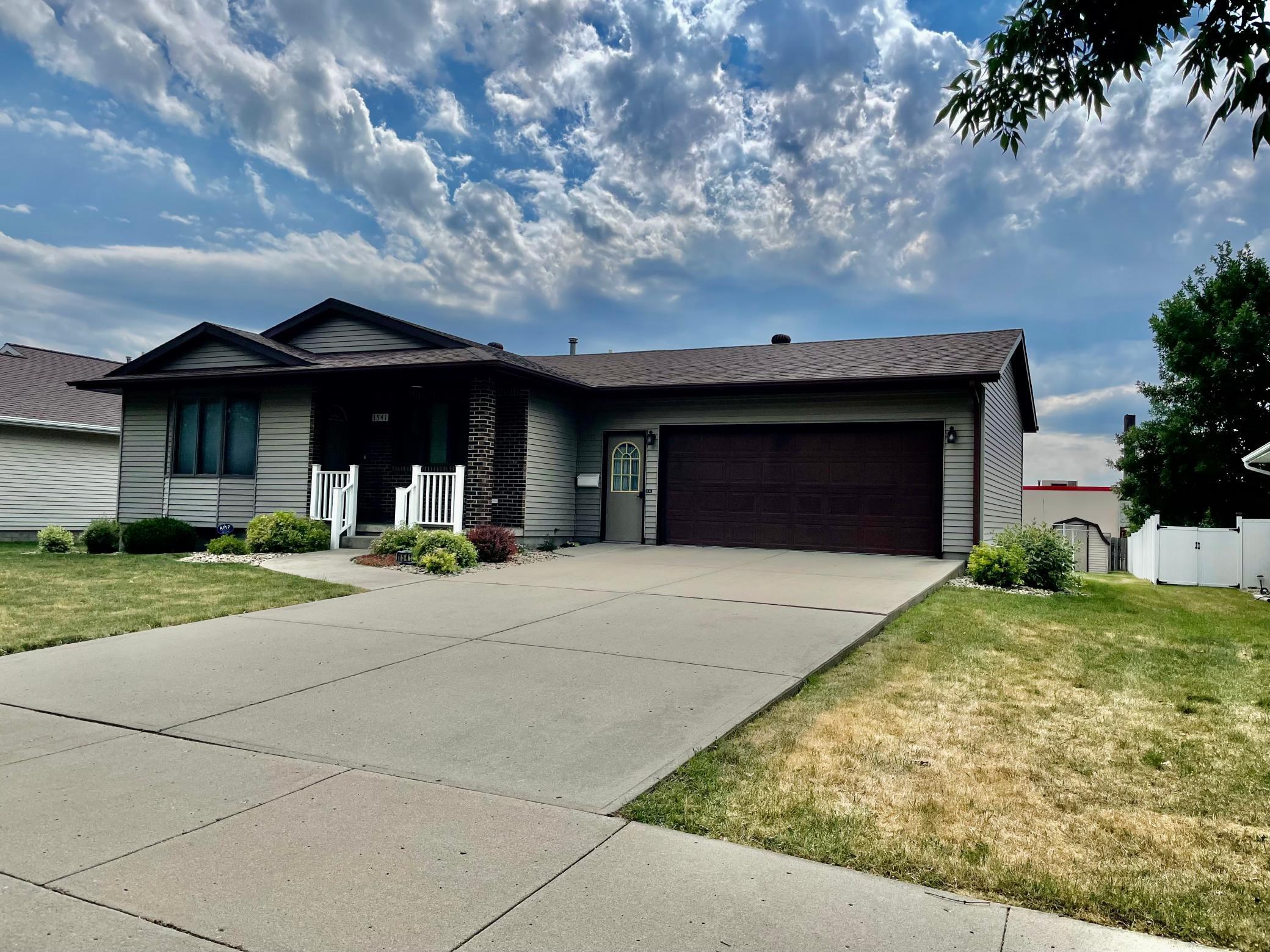 1541 N Burlington Avenue, Worthington, MN, 56187 MLS 6013032 Edina