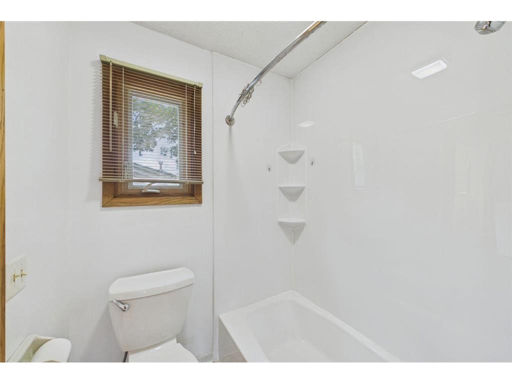 1541 S Bavarian Pass Fridley MN 55432 7076164 image10