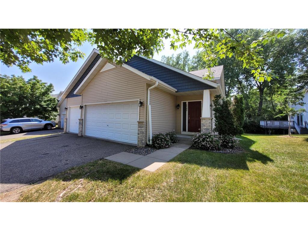 1542 Hallmark Avenue N Oakdale MN 55128 6392465 image1