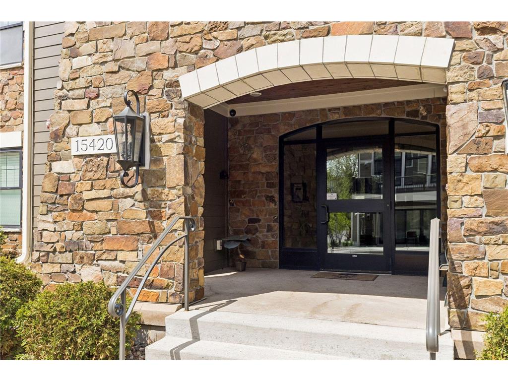 15420 Oakcroft Place #223 Minnetonka MN 55391 7063727 image2
