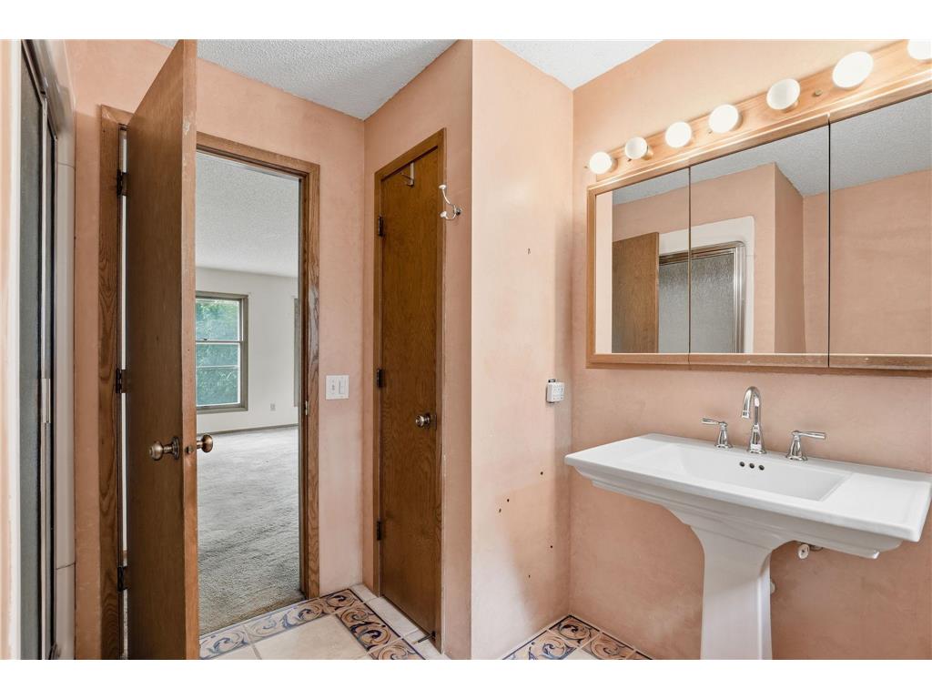 15432 Highwood Drive Minnetonka MN 55345 7027429 image32