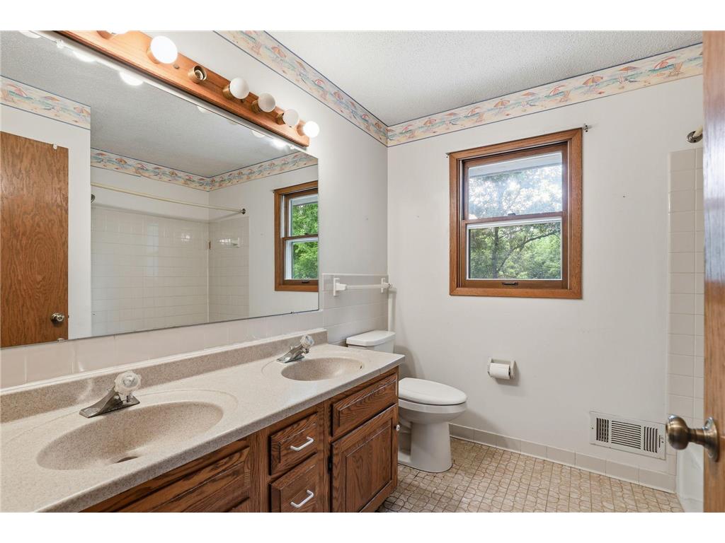 15432 Highwood Drive Minnetonka MN 55345 7027429 image35