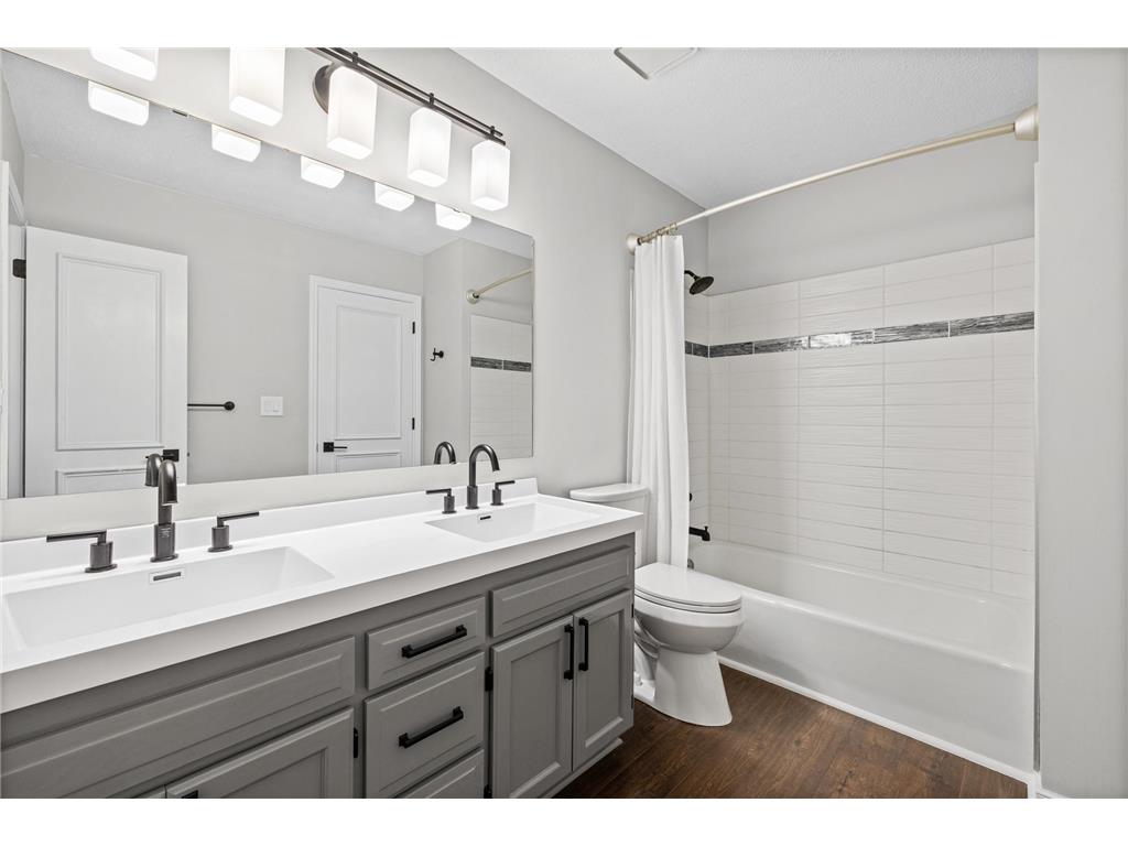 1544 Clemson Drive #B Eagan MN 55122 7090743 image23