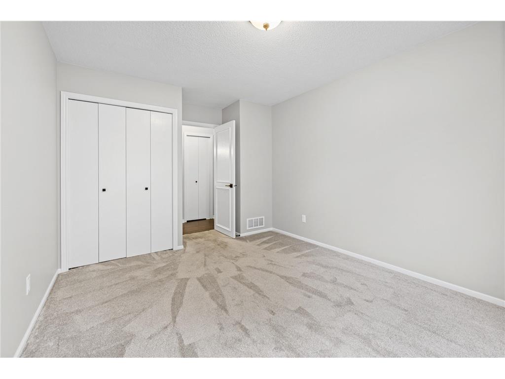 1544 Clemson Drive #B Eagan MN 55122 7090743 image25