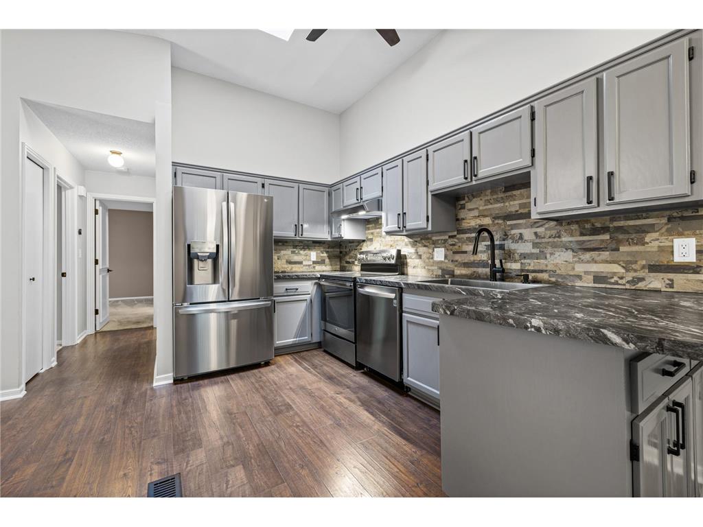 1544 Clemson Drive #B Eagan MN 55122 7090743 image6