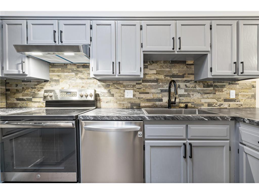 1544 Clemson Drive #B Eagan MN 55122 7090743 image8