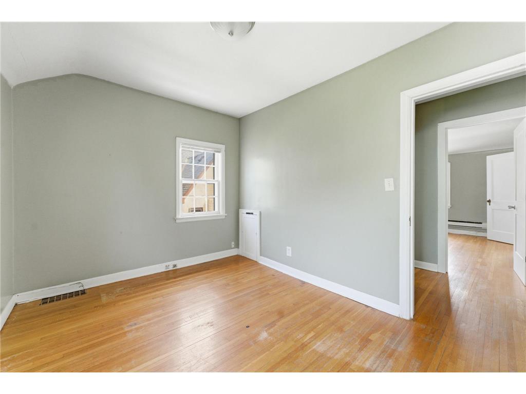 1545 Laurel Avenue Saint Paul MN 55104 6804250 image11