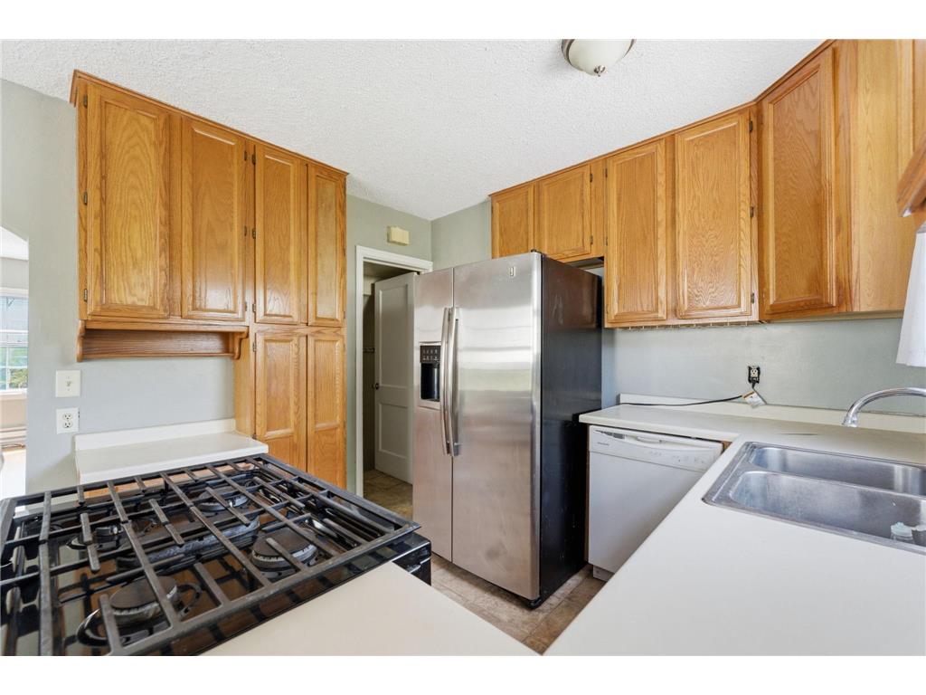 1545 Laurel Avenue Saint Paul MN 55104 6804250 image15