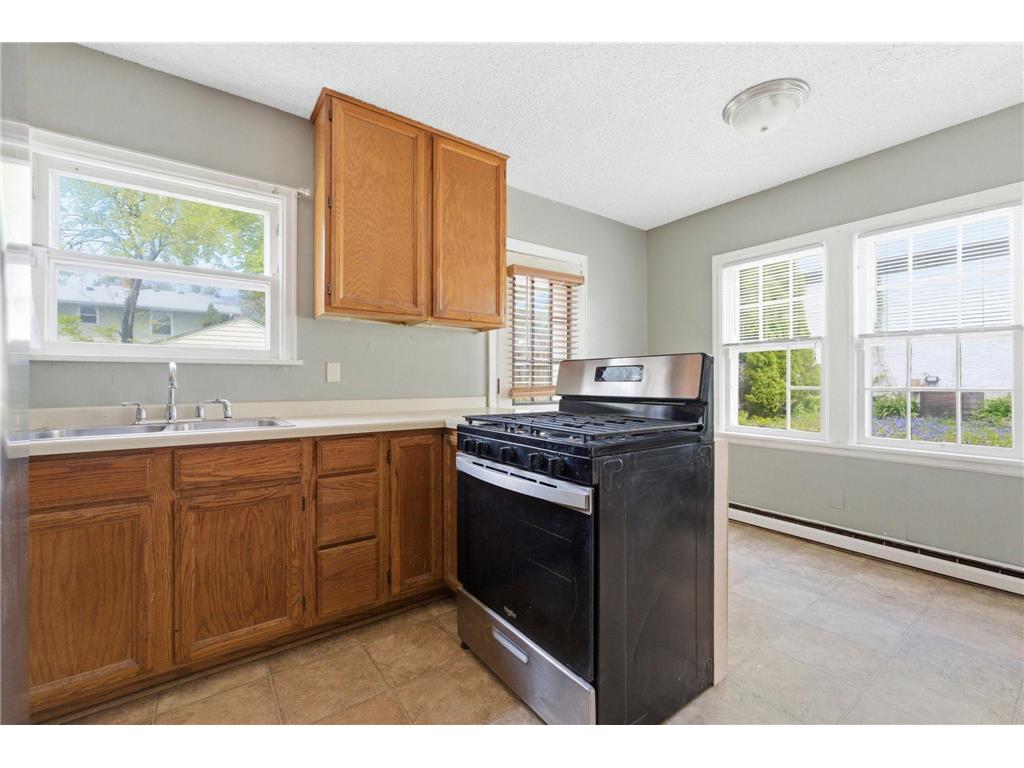 1545 Laurel Avenue Saint Paul MN 55104 6804250 image16