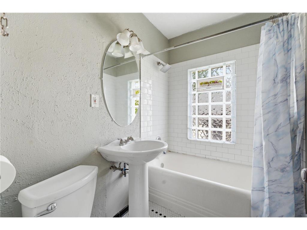 1545 Laurel Avenue Saint Paul MN 55104 6804250 image18