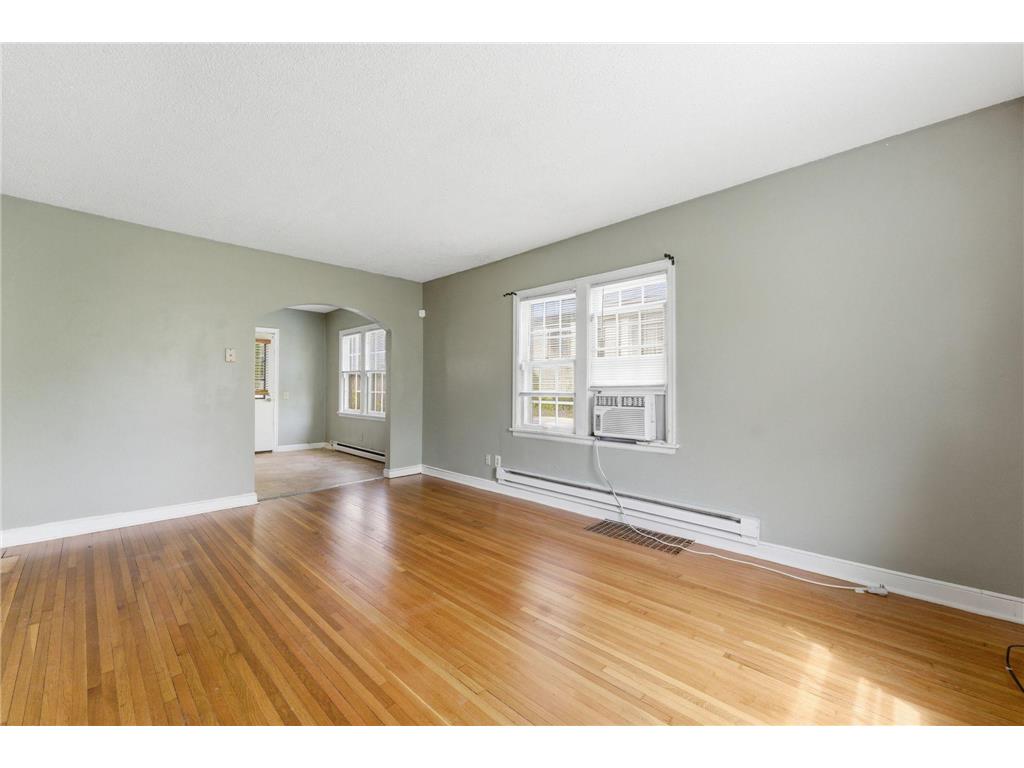 1545 Laurel Avenue Saint Paul MN 55104 6804250 image2
