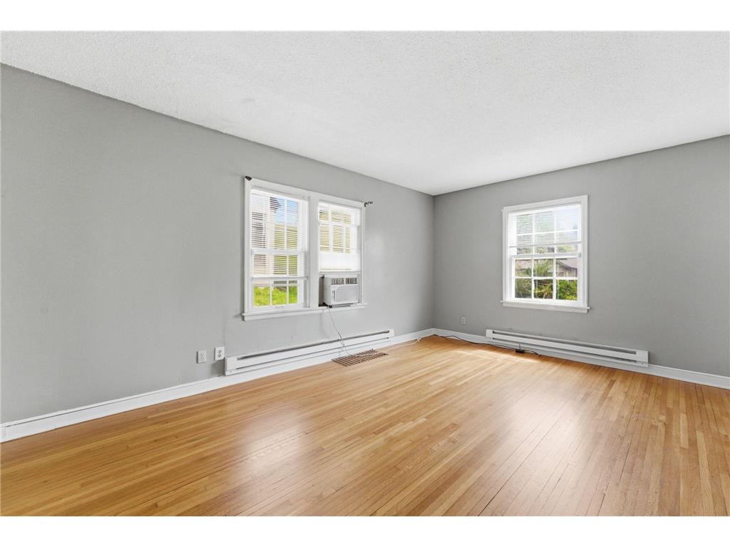 1545 Laurel Avenue Saint Paul MN 55104 6804250 image3