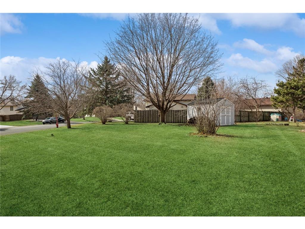1546 Hillview Road Shoreview MN 55126 6498910 image29