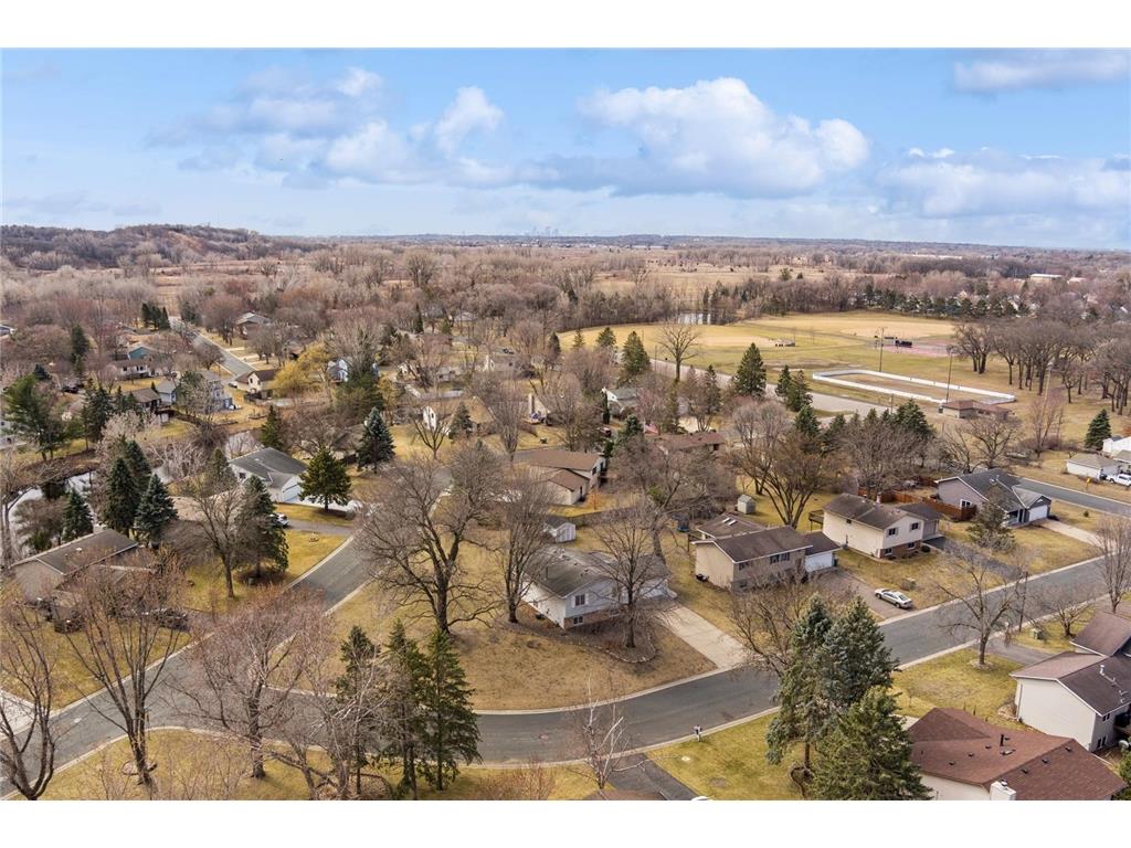 1546 Hillview Road Shoreview MN 55126 6498910 image3