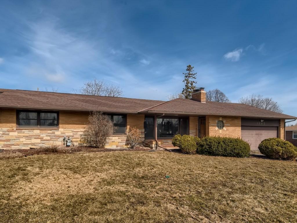 1547 County Road B2 W Roseville MN 55113 6161654 image1