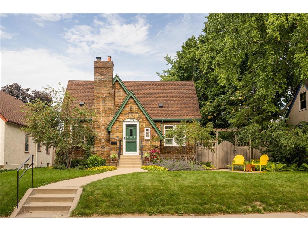 1549 Simpson Street Saint Paul MN 55108 6708030 image1