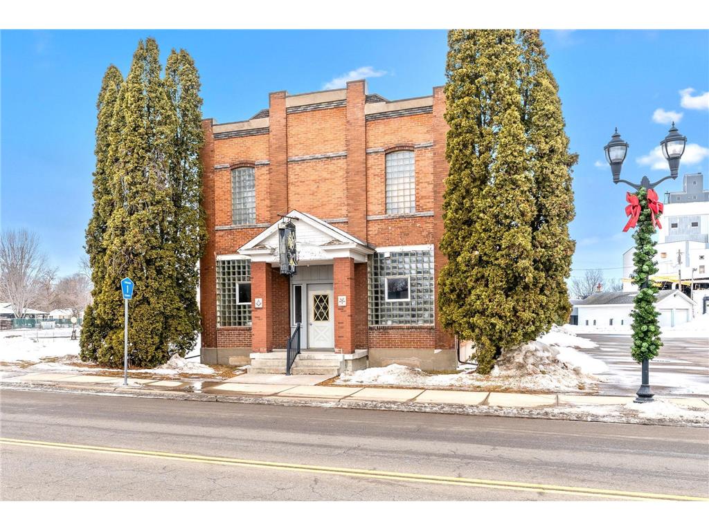 155 W 4th Street Rush City MN 55069 7017720 image1