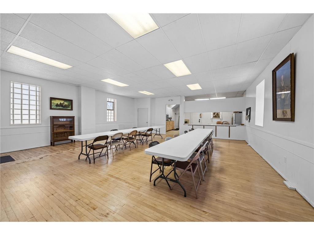 155 W 4th Street Rush City MN 55069 7017720 image7