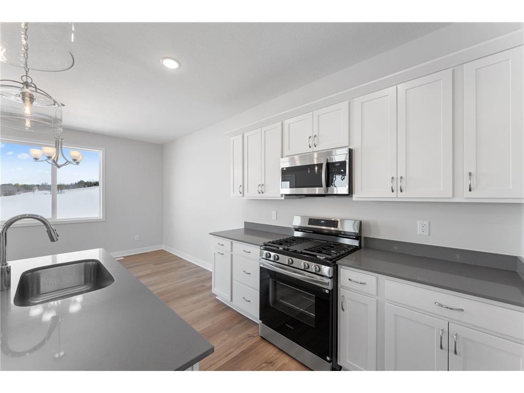1551 Creekwood Dr New Richmond WI 54017 7065156 image13