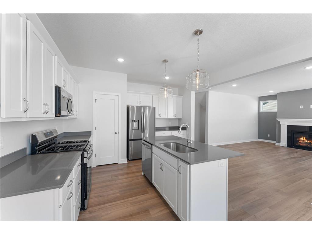 1551 Creekwood Dr New Richmond WI 54017 7065156 image16