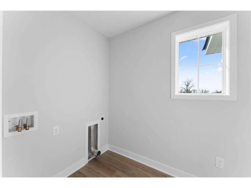1551 Creekwood Dr New Richmond WI 54017 7065156 image27