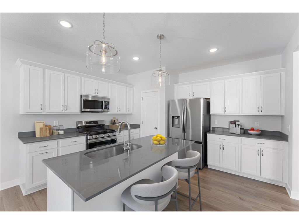 1551 Creekwood Dr New Richmond WI 54017 7065156 image3