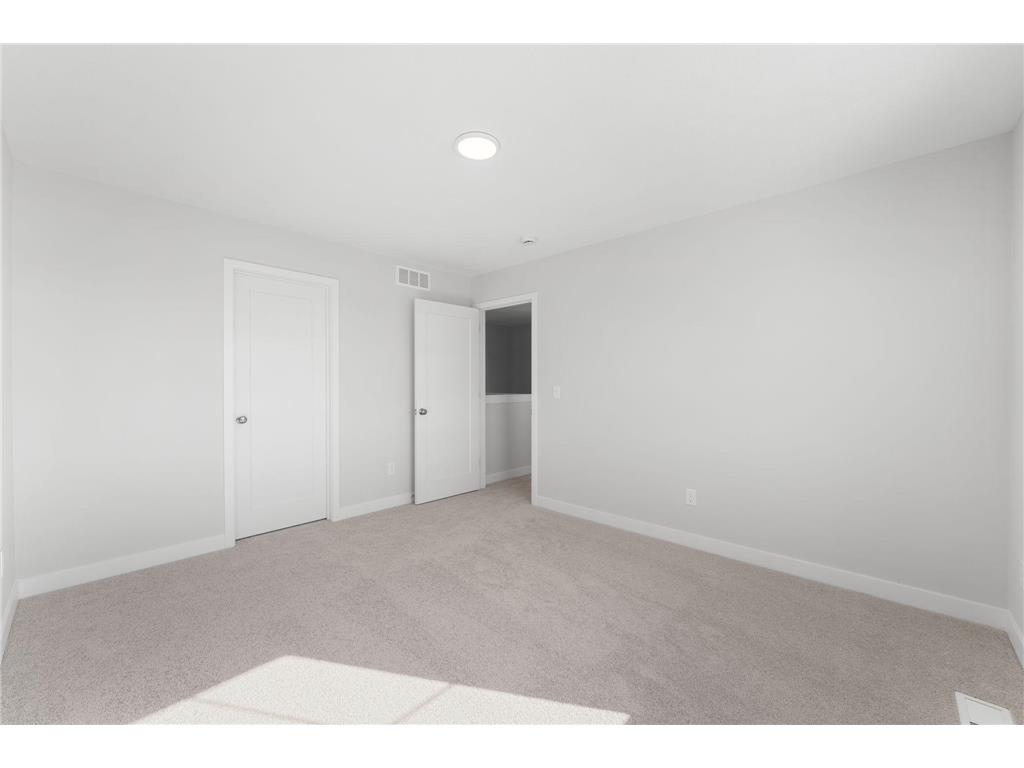 1551 Creekwood Dr New Richmond WI 54017 7065156 image31