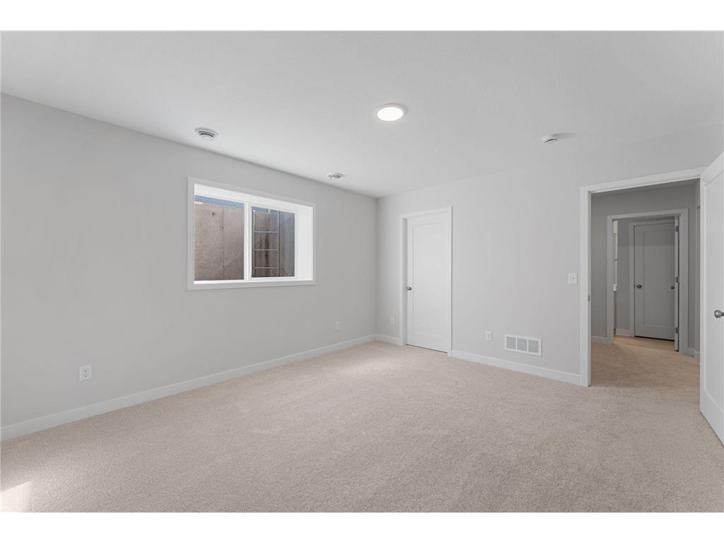 1551 Creekwood Dr New Richmond WI 54017 7065156 image35