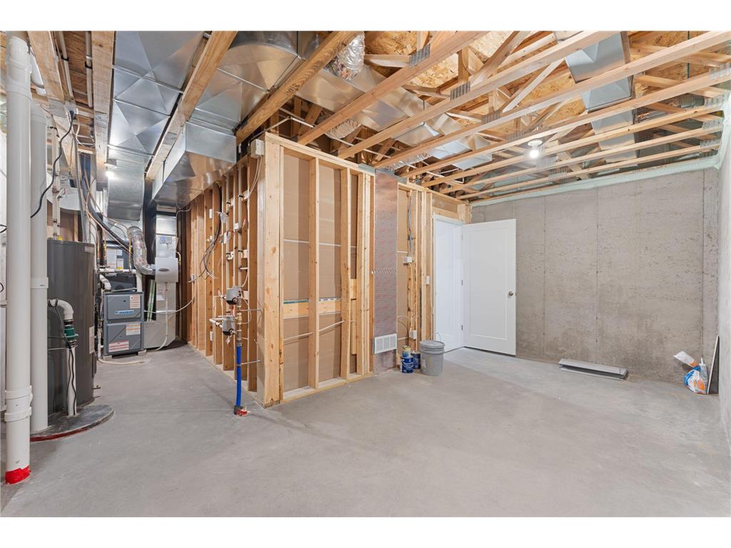 1551 Creekwood Dr New Richmond WI 54017 7065156 image37