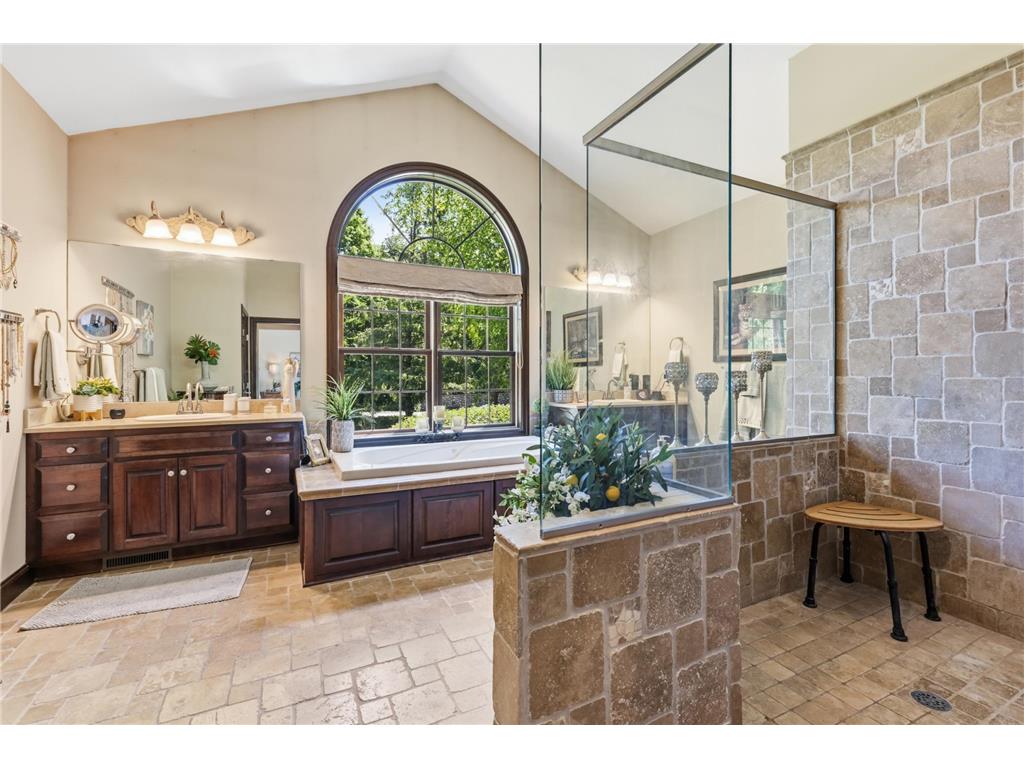 1551 Sunnybrook Drive Minnetrista MN 55364 - Dutch 7107727 image16