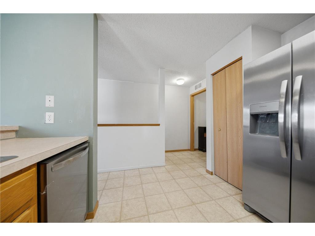 15517 Flight Way #212 Apple Valley MN 55124 7012563 image6