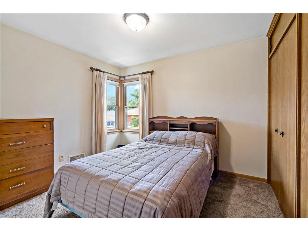 1552 Hoyt Avenue E Saint Paul MN 55106 7075411 image13