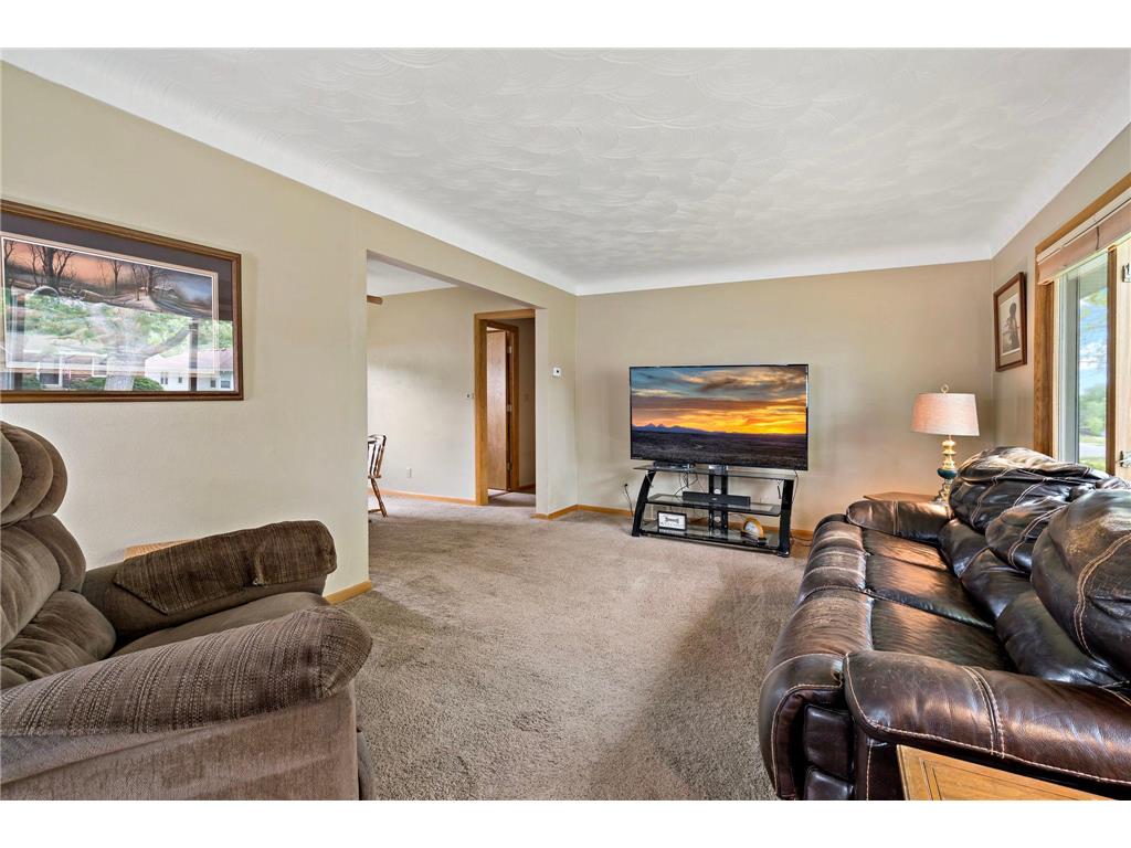 1552 Hoyt Avenue E Saint Paul MN 55106 7075411 image2
