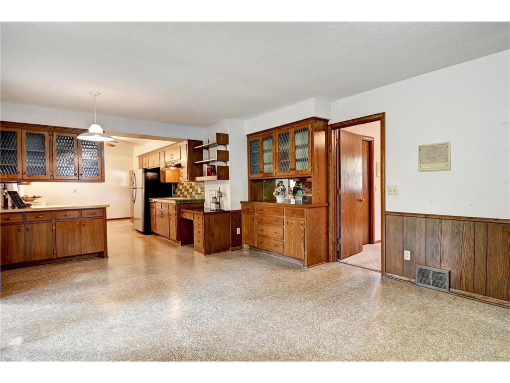 1552 Sumter Avenue N Golden Valley MN 55427 6820147 image7