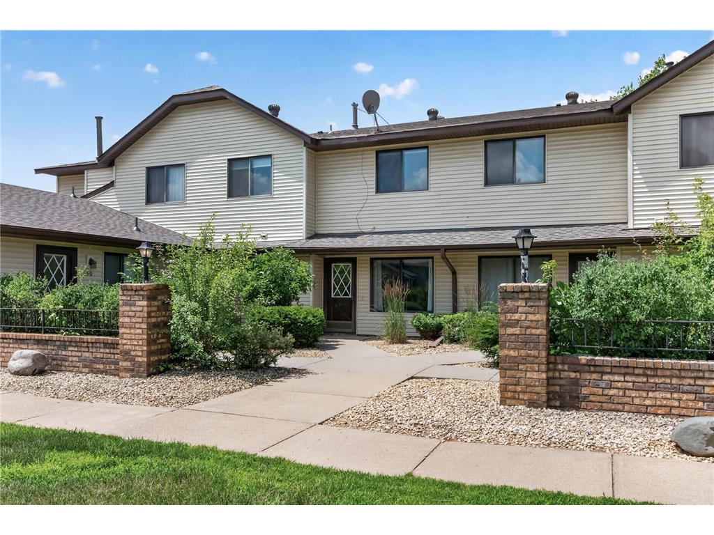 1554 Helmo Avenue N Oakdale MN 55128 7099950 image1