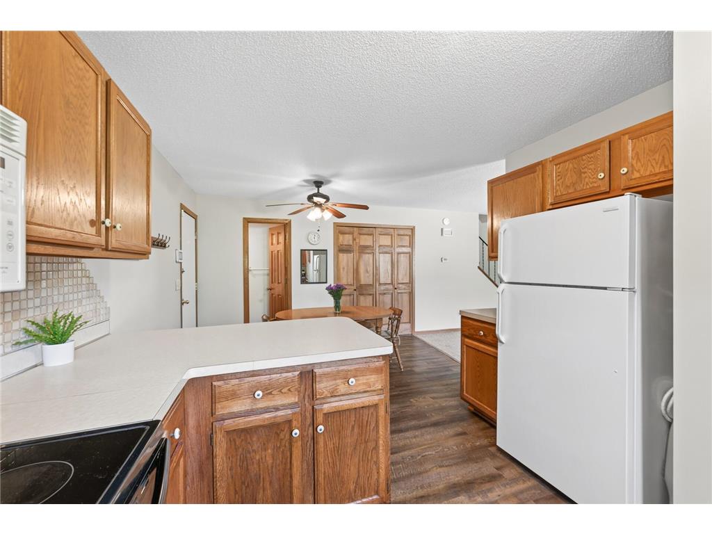 1554 Helmo Avenue N Oakdale MN 55128 7099950 image15