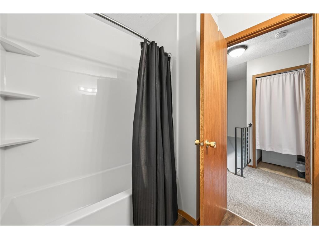 1554 Helmo Avenue N Oakdale MN 55128 7099950 image19