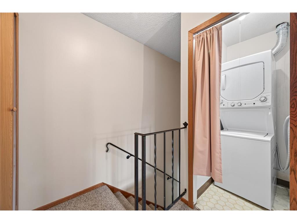1554 Helmo Avenue N Oakdale MN 55128 7099950 image20