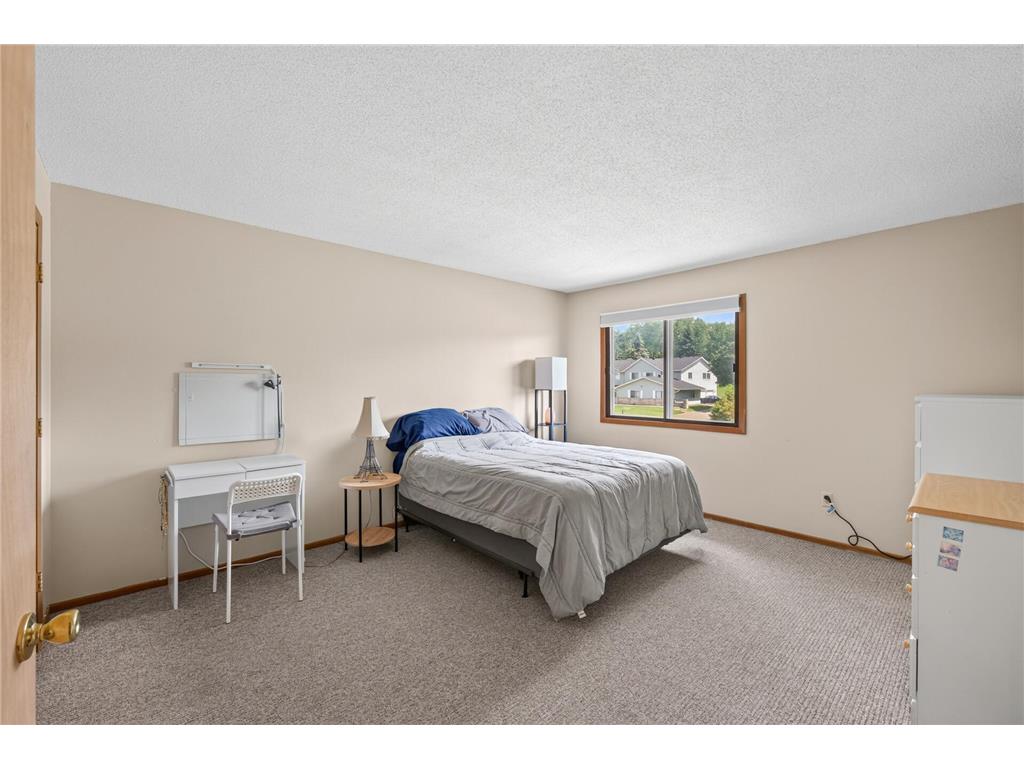 1554 Helmo Avenue N Oakdale MN 55128 7099950 image23