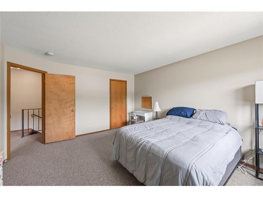 1554 Helmo Avenue N Oakdale MN 55128 7099950 image25