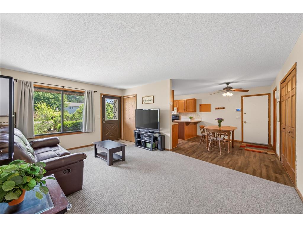 1554 Helmo Avenue N Oakdale MN 55128 7099950 image9
