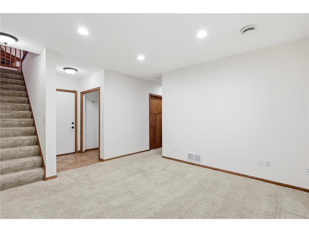 1554 Lincoln Park Drive South Saint Paul MN 55075 7047880 image20