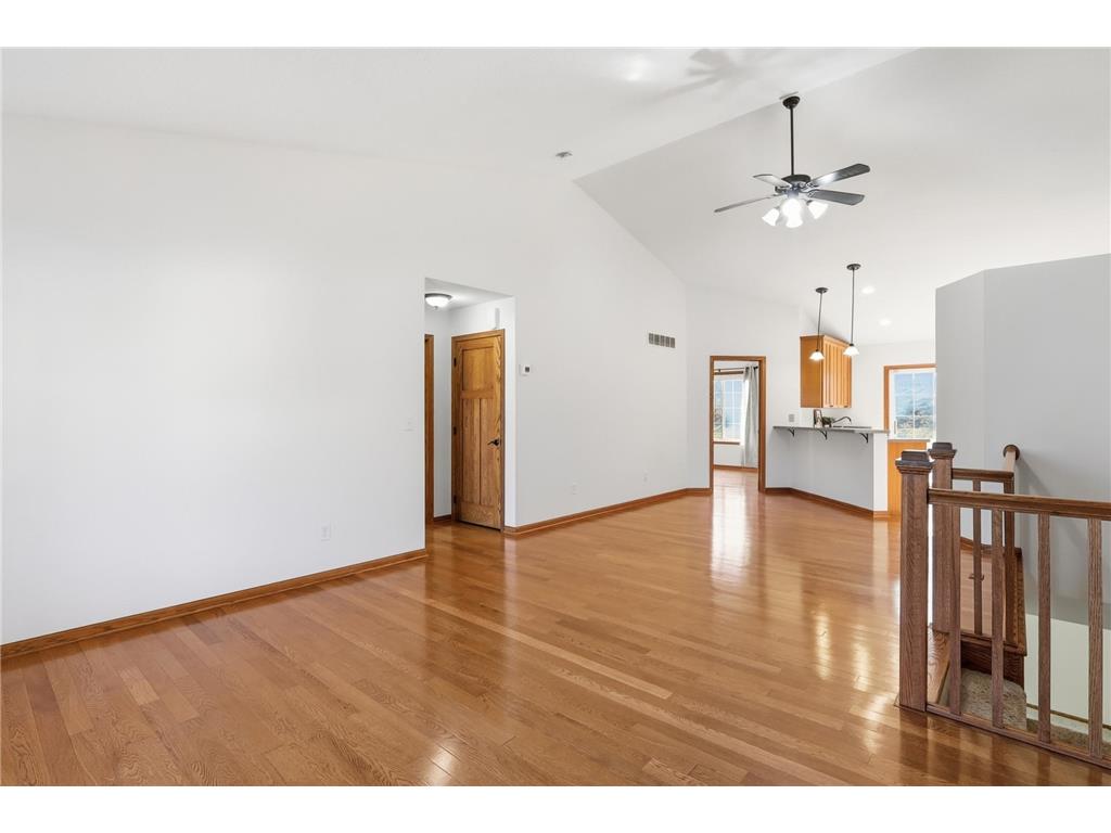 1554 Lincoln Park Drive South Saint Paul MN 55075 7047880 image4