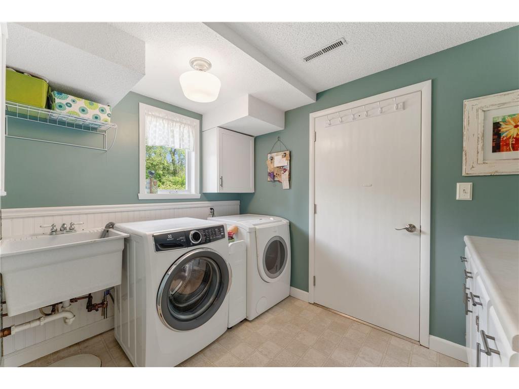 1555 Smith Avenue S West Saint Paul MN 55118 7076796 image58