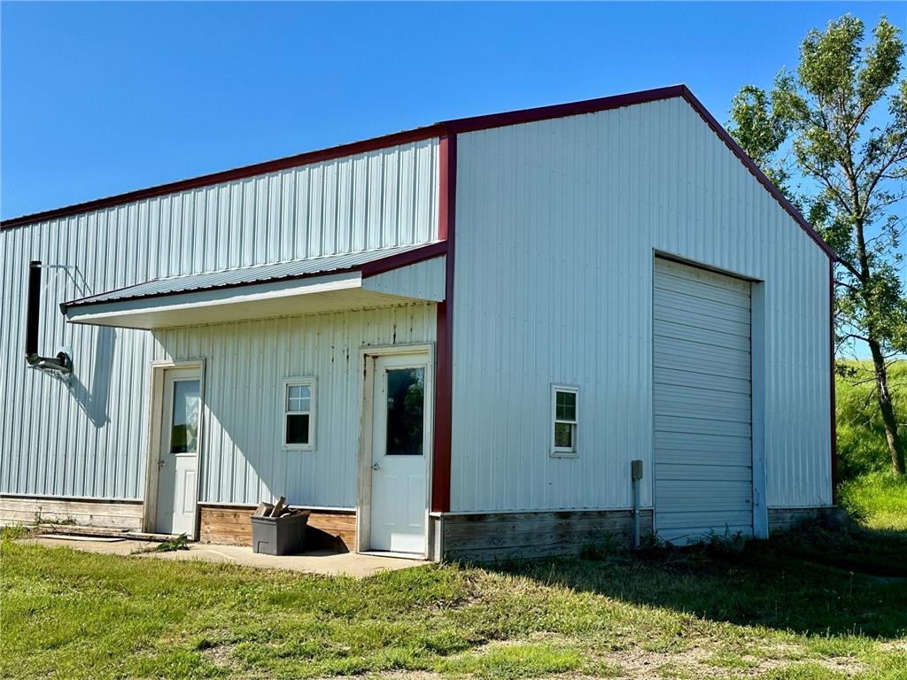 1555 US Highway 75 Lake Benton Twp MN 56149 7023103 image32