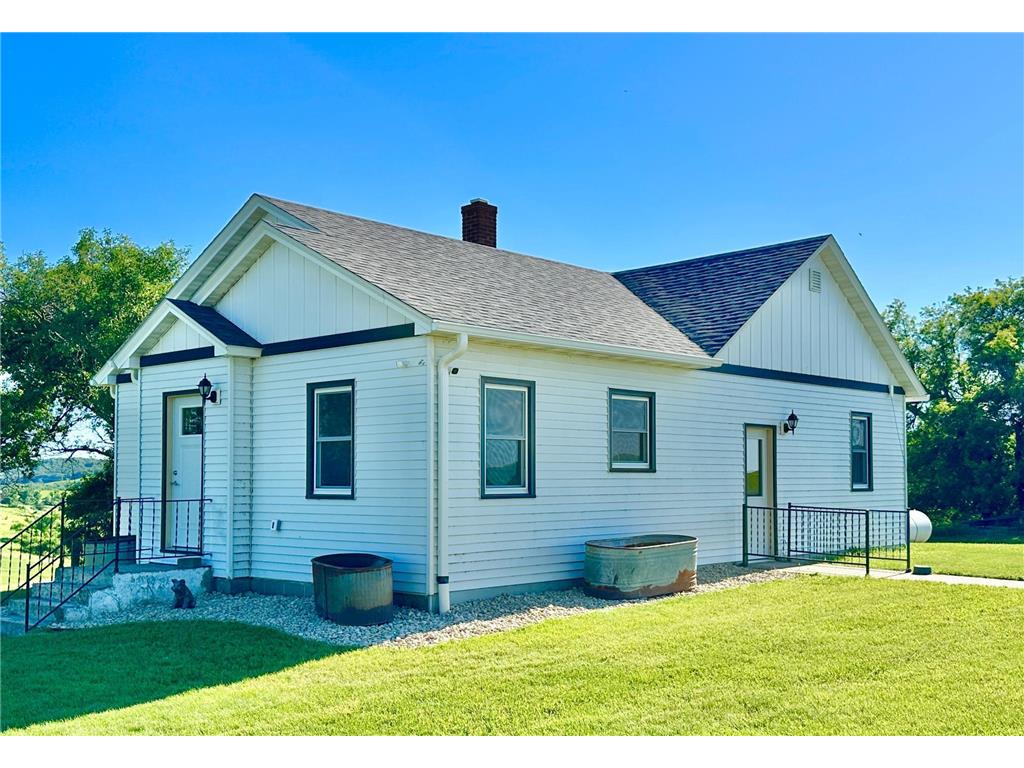 1555 US Highway 75 Lake Benton Twp MN 56149 7023103 image5